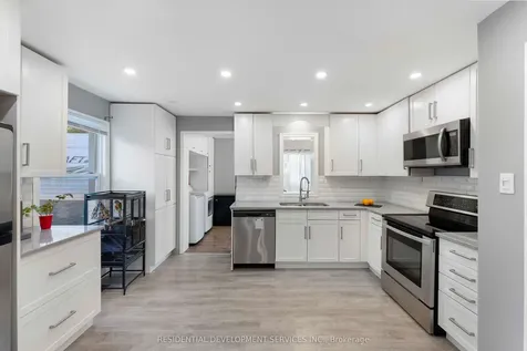 4 Nelson Avenue Ajax ON L1S 1Z3