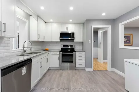 4 Nelson Avenue Ajax ON L1S 1Z3