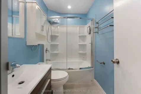 4 Nelson Avenue Ajax ON L1S 1Z3