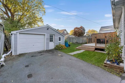 4 Nelson Avenue Ajax ON L1S 1Z3