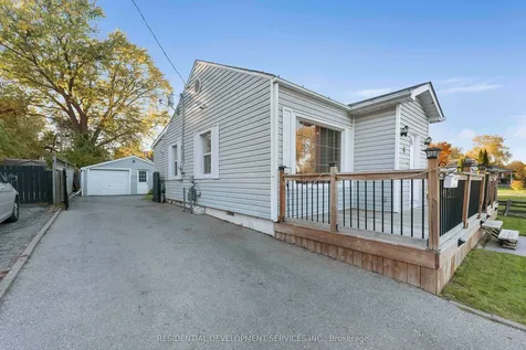 4 Nelson Avenue Ajax ON L1S 1Z3