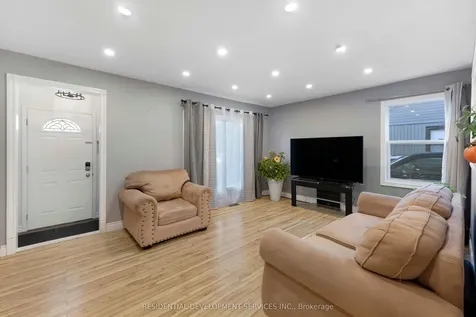 4 Nelson Avenue Ajax ON L1S 1Z3