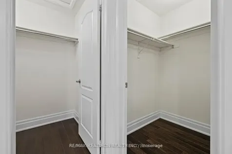 7 Quarrie Lane Ajax ON L1T 0N1