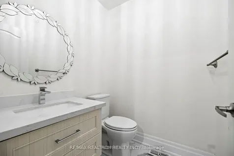 7 Quarrie Lane Ajax ON L1T 0N1