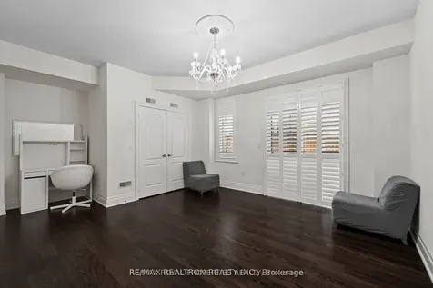 7 Quarrie Lane Ajax ON L1T 0N1