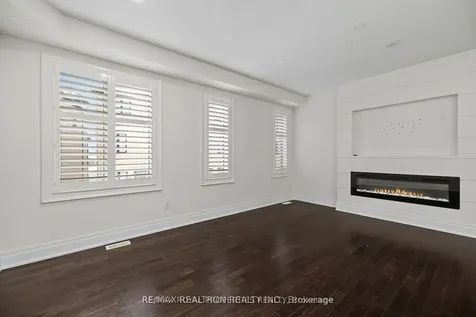 7 Quarrie Lane Ajax ON L1T 0N1