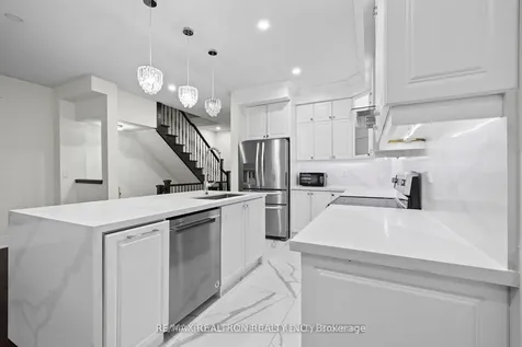 7 Quarrie Lane Ajax ON L1T 0N1