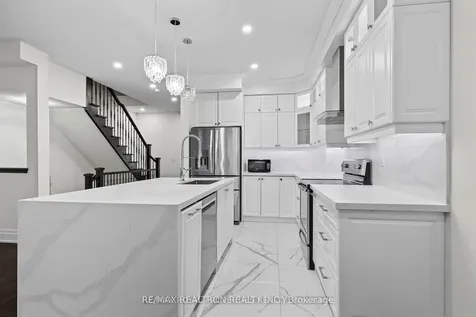 7 Quarrie Lane Ajax ON L1T 0N1