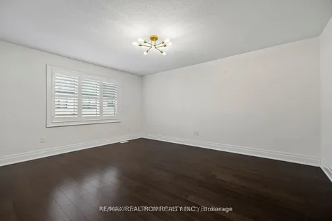 7 Quarrie Lane Ajax ON L1T 0N1