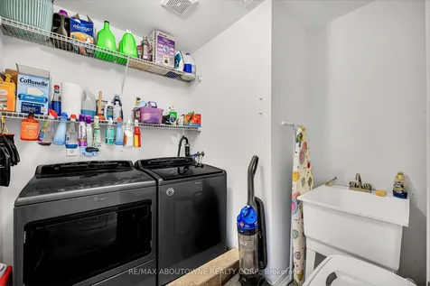 303 Porte Road Ajax ON L1S 0A4