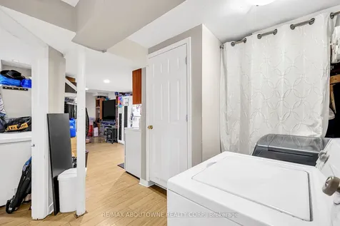 303 Porte Road Ajax ON L1S 0A4