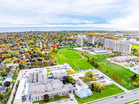 303 Porte Road Ajax ON L1S 0A4