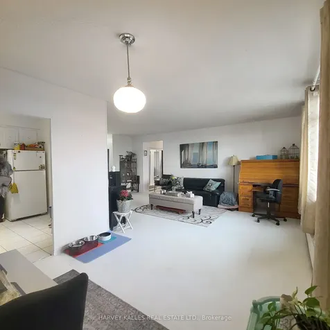 825 Kennedy Road Toronto ON M1K 2E6