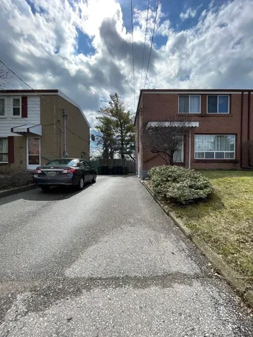 33 Chelwood Road Toronto ON M1K 2K5