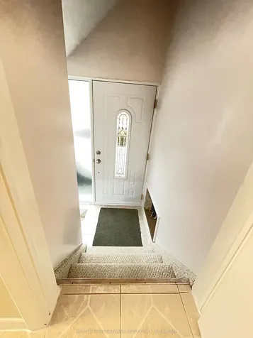 33 Chelwood Road Toronto ON M1K 2K5