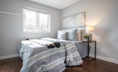 35 Dale Park Drive Clarington ON L1E 2Z4