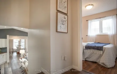 35 Dale Park Drive Clarington ON L1E 2Z4