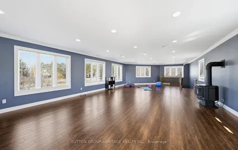 285 Stephenson Point Road Scugog ON L9L 1B4