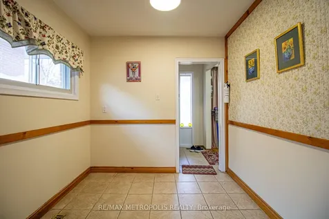 37 Albacore Crescent Toronto ON M1H 2L2