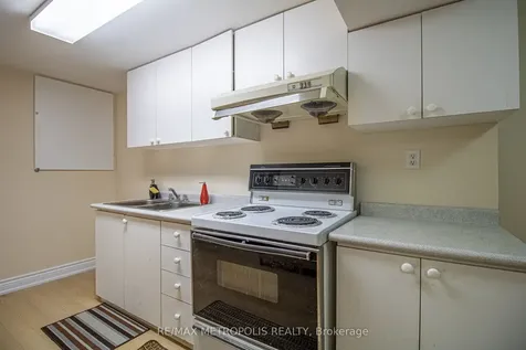 37 Albacore Crescent Toronto ON M1H 2L2