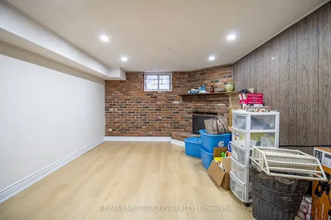 37 Albacore Crescent Toronto ON M1H 2L2