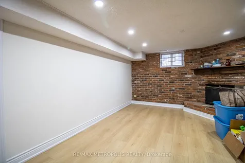 37 Albacore Crescent Toronto ON M1H 2L2