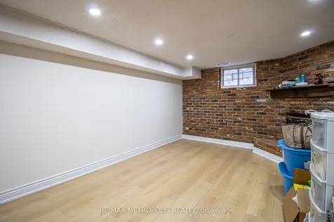 37 Albacore Crescent Toronto ON M1H 2L2
