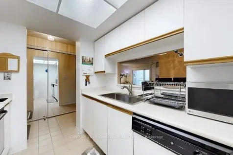 2550 Lawrence Avenue Toronto ON M1P 4Z3