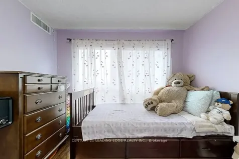 2550 Lawrence Avenue Toronto ON M1P 4Z3