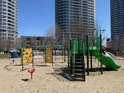 2031 Kennedy Road Toronto ON M1T 0B8
