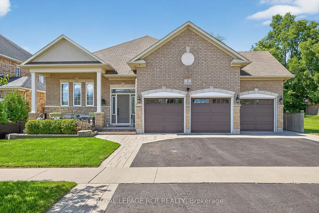 21 Corvinelli Drive Whitby ON L1M 0G7