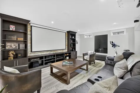 21 Corvinelli Drive Whitby ON L1M 0G7