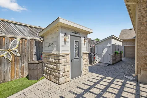21 Corvinelli Drive Whitby ON L1M 0G7