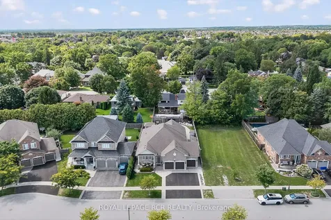 21 Corvinelli Drive Whitby ON L1M 0G7
