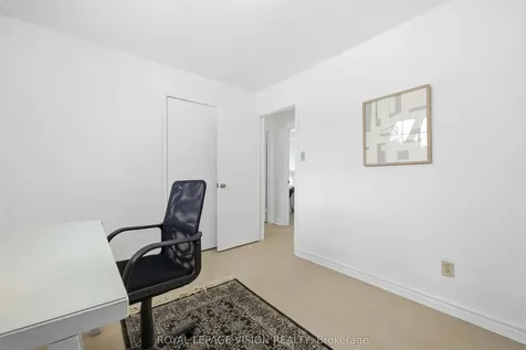 7 Snowhill Crescent Toronto ON M1S 3T4