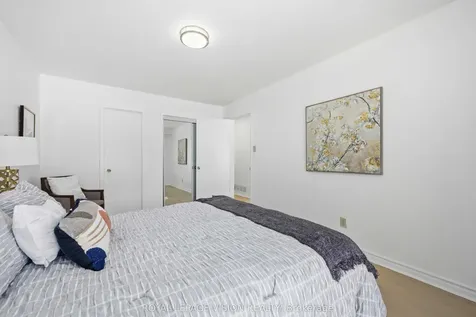 7 Snowhill Crescent Toronto ON M1S 3T4