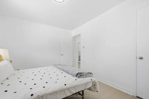7 Snowhill Crescent Toronto ON M1S 3T4
