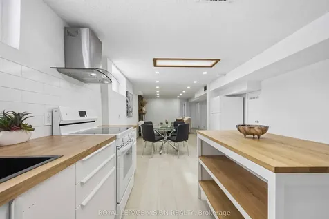7 Snowhill Crescent Toronto ON M1S 3T4