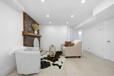 7 Snowhill Crescent Toronto ON M1S 3T4