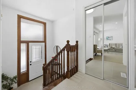 7 Snowhill Crescent Toronto ON M1S 3T4