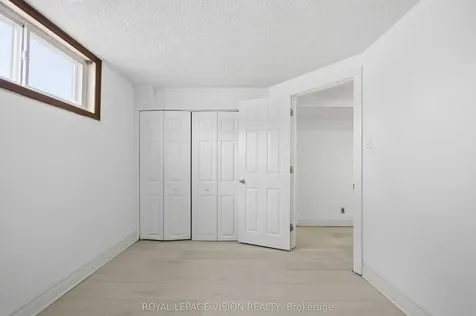 7 Snowhill Crescent Toronto ON M1S 3T4