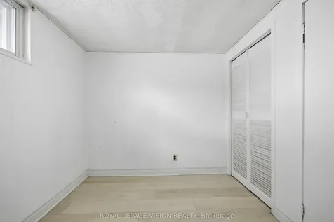 7 Snowhill Crescent Toronto ON M1S 3T4