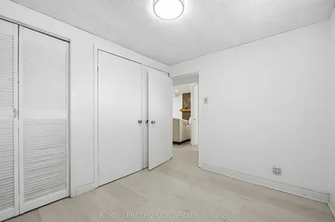 7 Snowhill Crescent Toronto ON M1S 3T4