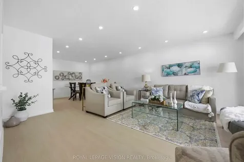 7 Snowhill Crescent Toronto ON M1S 3T4