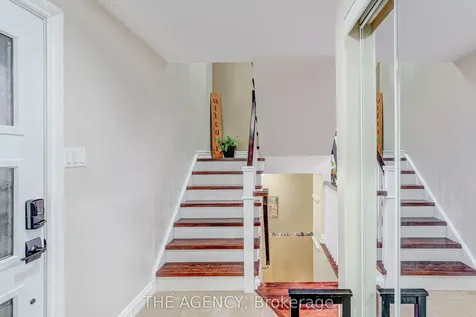513 Alder Court Pickering ON L1V 4T2