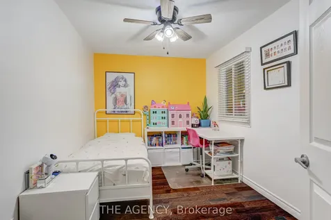 513 Alder Court Pickering ON L1V 4T2