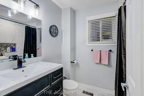 513 Alder Court Pickering ON L1V 4T2