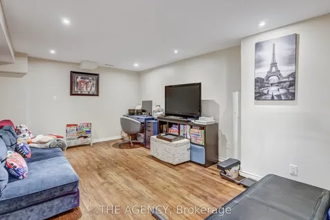 513 Alder Court Pickering ON L1V 4T2