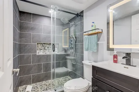 513 Alder Court Pickering ON L1V 4T2