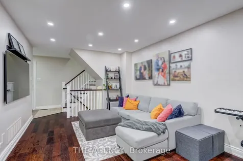513 Alder Court Pickering ON L1V 4T2